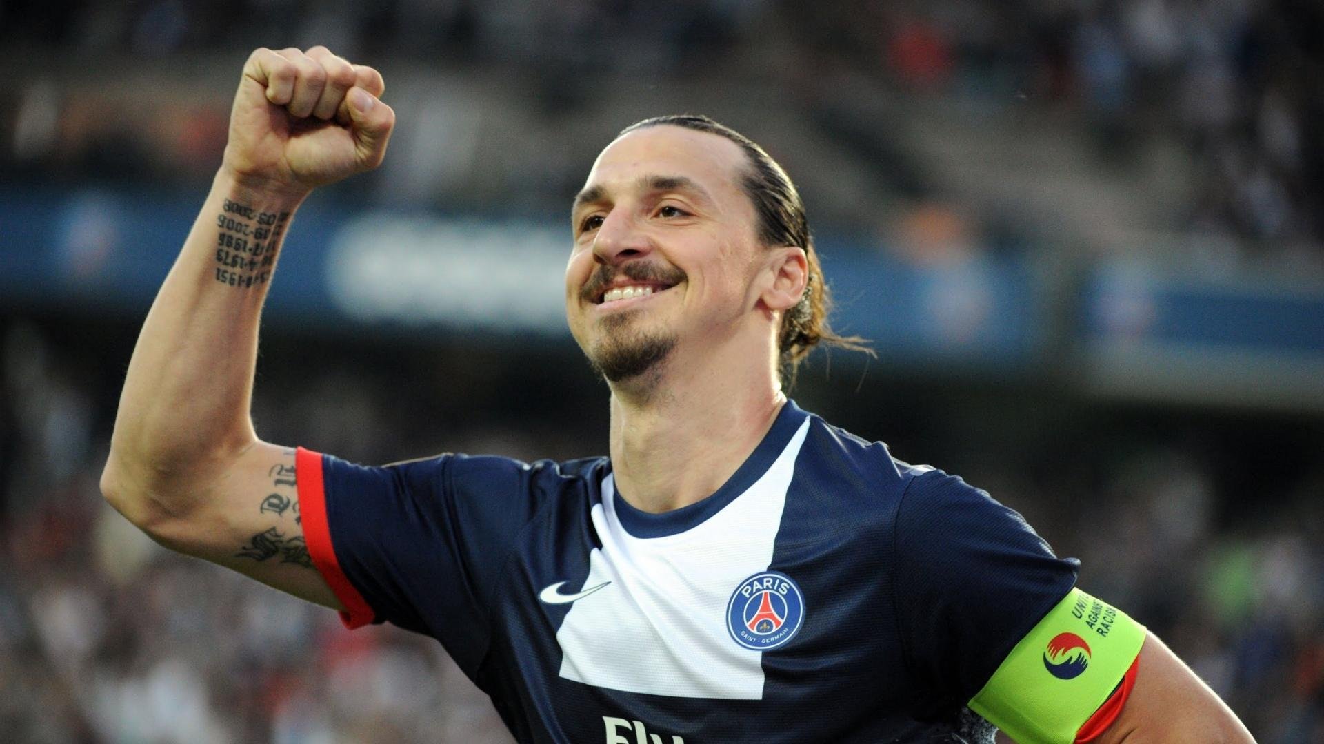 超级对决精彩上演,球员们在场上全力以赴,超级对战宣传片